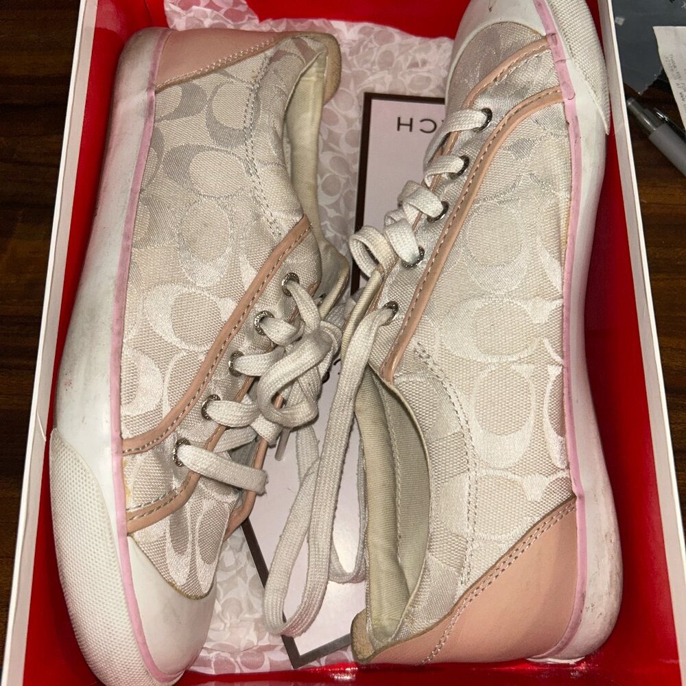 Coach Barrett Signature Logo Sneakers Women's Size 9.5 B Tan White Lace Up Shoes